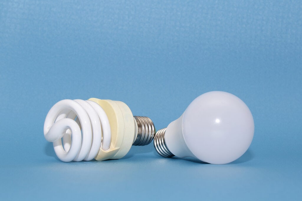 Energy Efficient Light Bulbs vs LED